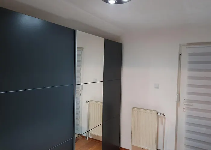 Michelle Mit Balkon Fuer 1 - 6 Personen Διαμέρισμα *