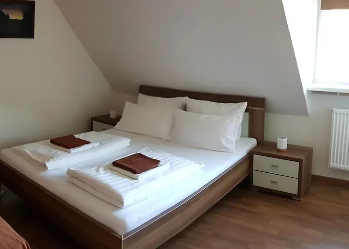 Διαμέρισμα Michelle Mit Balkon Fuer 1 - 6 Personen