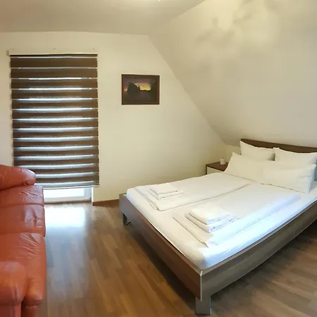 Apartment Michelle Mit Balkon Fuer 1 - 6 Personen Warmensteinach