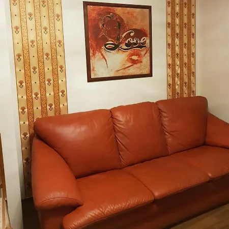 Apartment Michelle Mit Balkon 1-6 Pers *