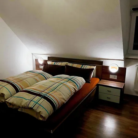 Michelle Mit Balkon Fuer 1 - 6 Personen Apartment
